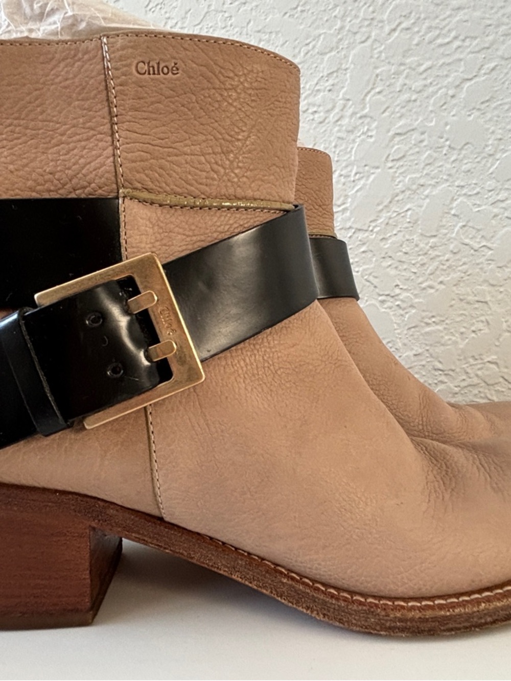 Chloé Beige Leather Ankle Boots with Black Strap and Gold Buckle